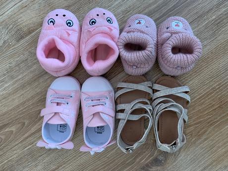 Balik sandále a capačky, 19