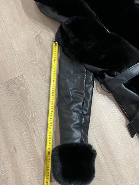 Zimnà bunda s kožušinou, s