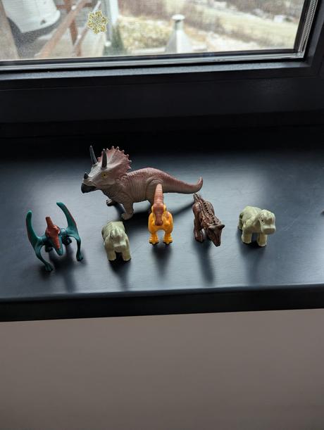 Hracky - dinosaury, 