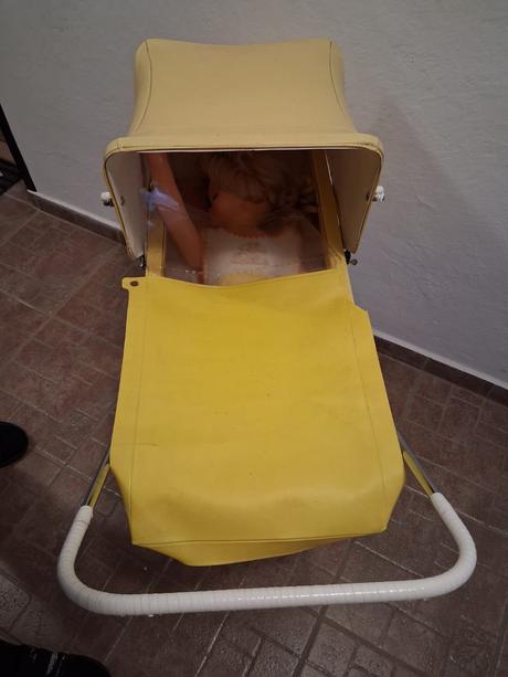 Retro detský kočík a kolíska, 