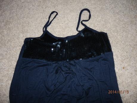 Tmavomodre tricko, m