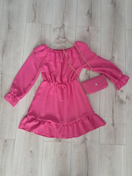 Cyklamenové šaty, 128