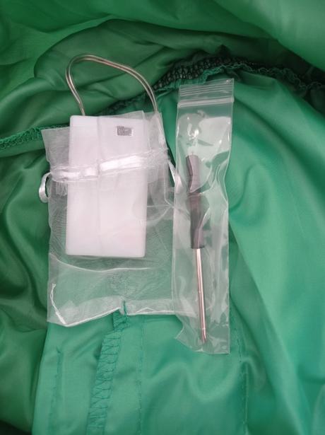 Anna v. 122 na 6/7 rokov so svietiacou sukňou,