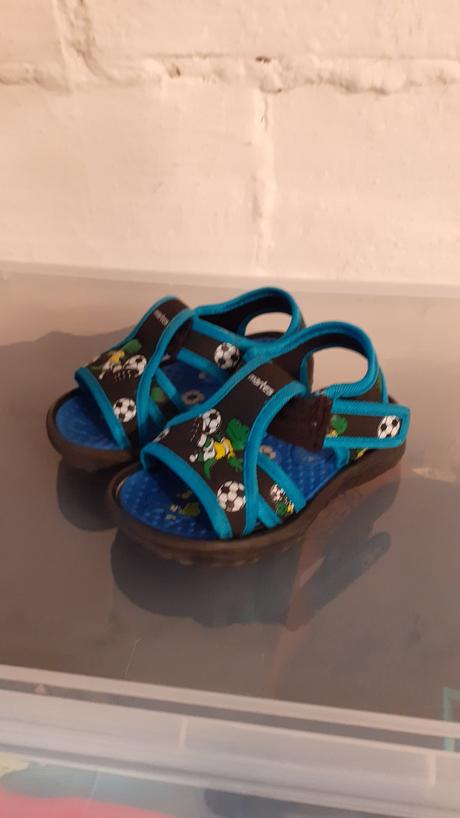 Sandálky č. 24, 24