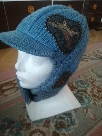 Teplučká čiapka, 128