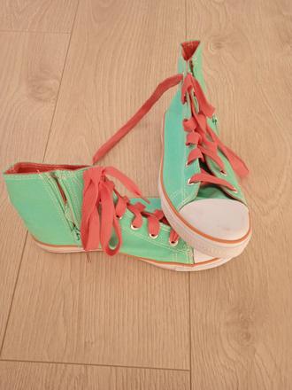 Platené tenisky, 35