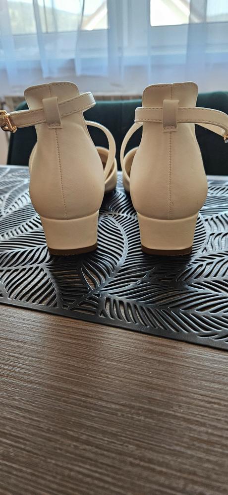 Biele topánočky, graceland,37