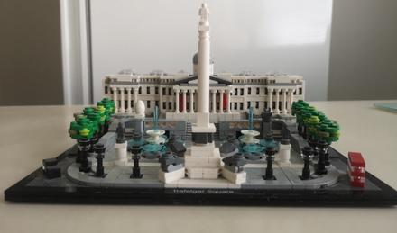 Lego architecture 21045 - trafalgar square, 