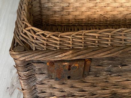 Krásny starý retro úložný zberateľský kôš kufor, 