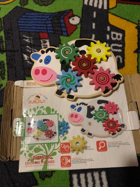 Drevená hračka ozubené kolieska, 