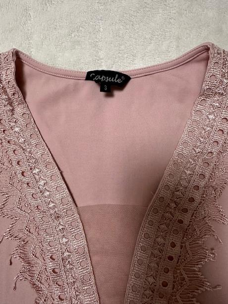 Krátke ružové tielko s tylom a čipkou, m / s