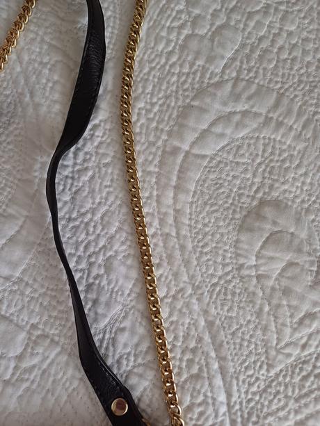 Chutná menšia kabelka so zvieracím motívom,