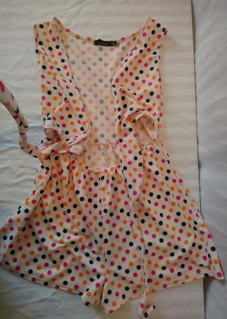 Dámsky elastický bodkovaný letný overal, boohoo, m