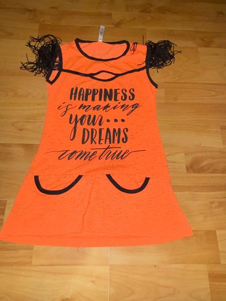 Dievčenské šaty, 122