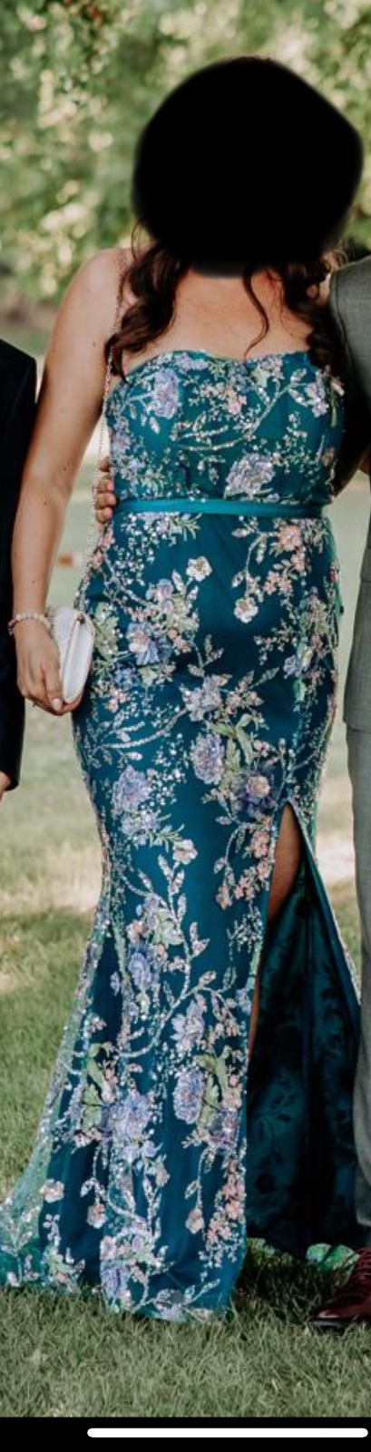 Exkluzivne spolocenske saty, l