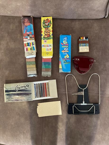 Retro pisacie potreby, 