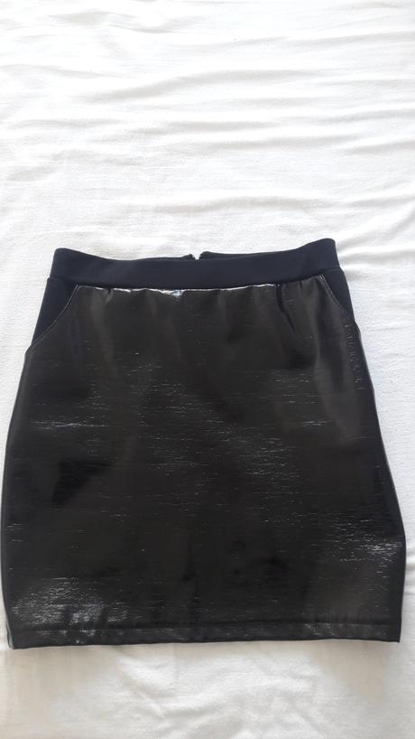 Hm suknička lesklá- s, h&m,s