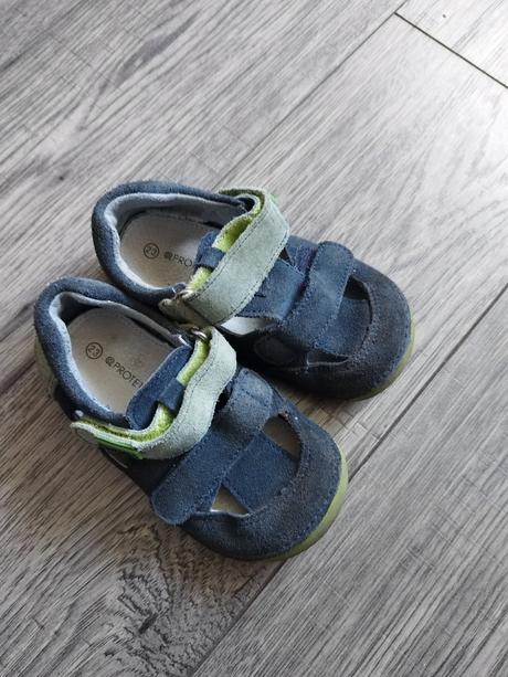 Kožené sandálky, protetika,23