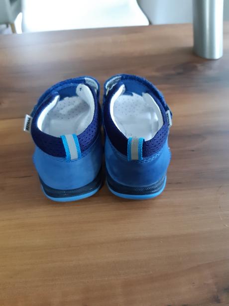 Kožené sandále, bartek,25