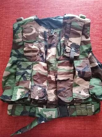 Maskáčova vesta xl, xl