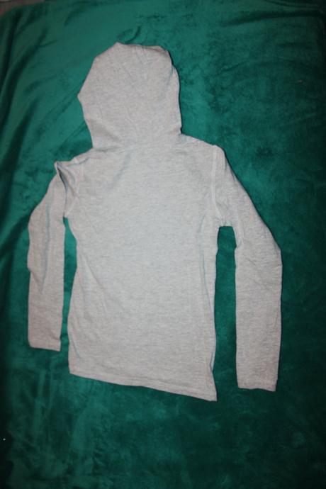 Tricko s kapucou a klokanim vreckom 134/140, 134