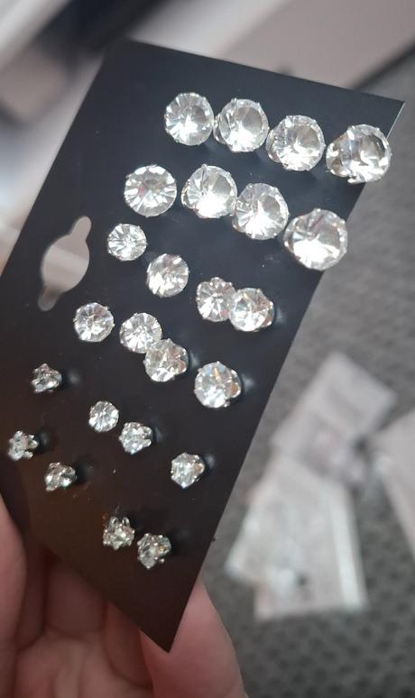 Set dámskych strieborných náušníc, 