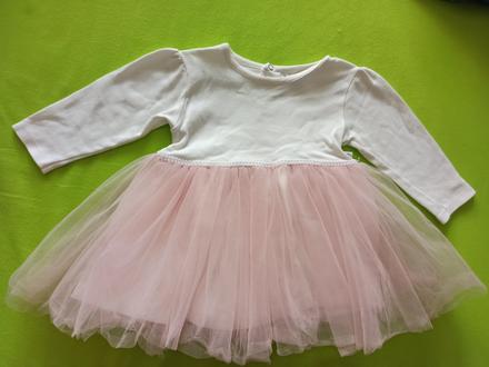 Slávnostné šaty s perlami, 86