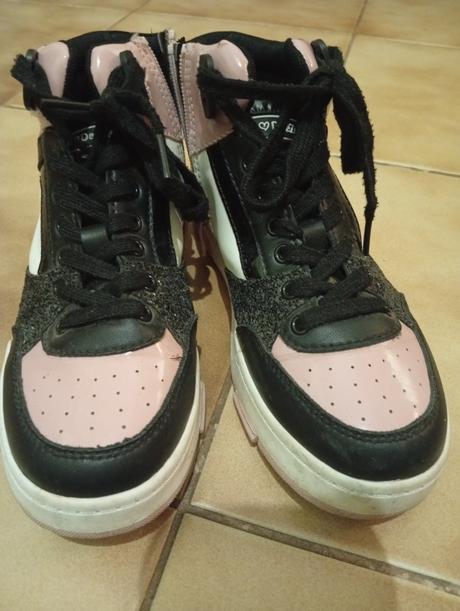 Jesenné poltopánky, 36