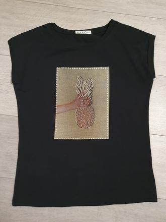 Tielko s kamienkovou aplikáciou, s