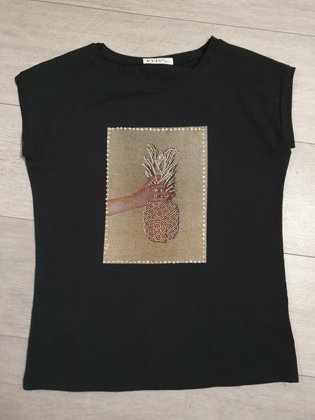 Tielko s kamienkovou aplikáciou, s