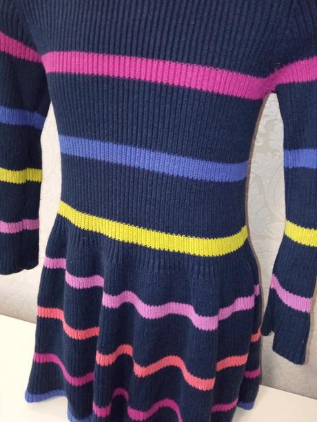 Dievčenské pásikavé pletené šaty s rolákom (4-5r.), 110