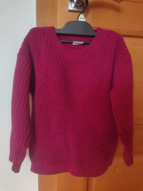 Červený sveter, f&f,122