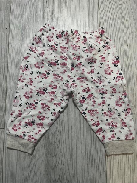 Tepláčiky s kvietkami, primark,80