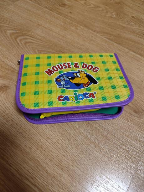 Peračník s voskovkami, 