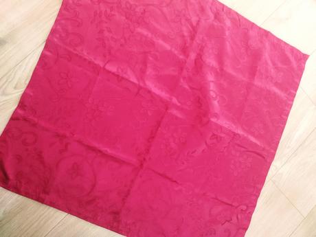 Obrus na konferenčný stolík, 