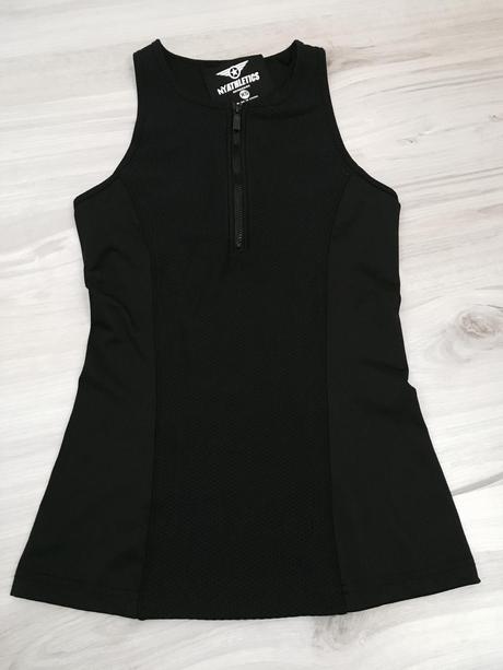 Čierne fitness tielko na cvičenie, xs