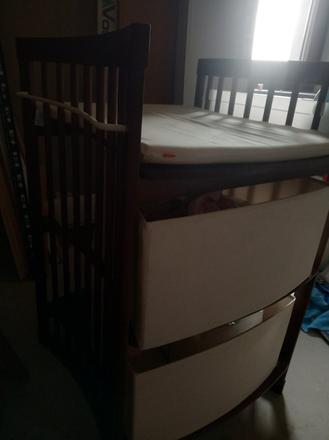 Prebalovaci pult stokke,