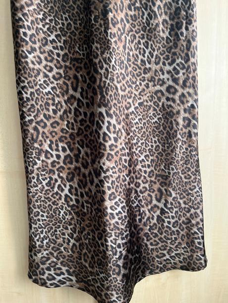 Midi sukňa zo saténu, tezenis,m