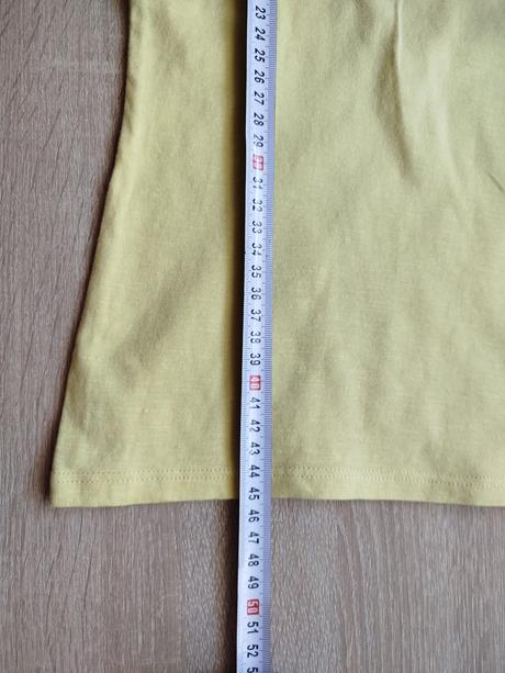 Krásne žlté tričko, 134