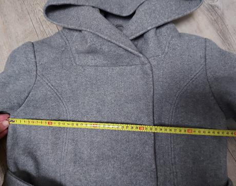Sivý kabátik s kapucňou, amisu,38