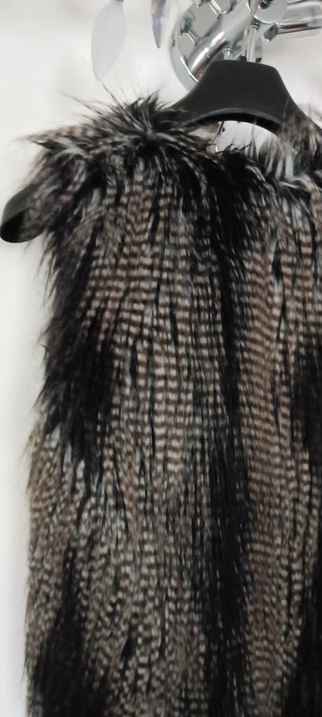 Vesta kozusinova h&m 36, h&m,36