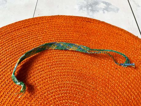 Tkaný etno náramok,