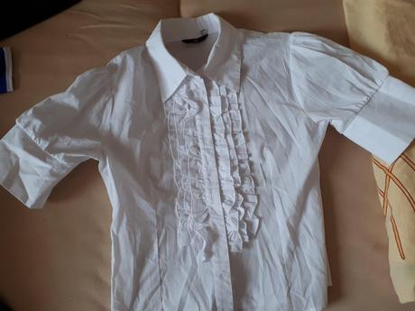 Biela bluzka s fodrickami na 3/4rukav, l