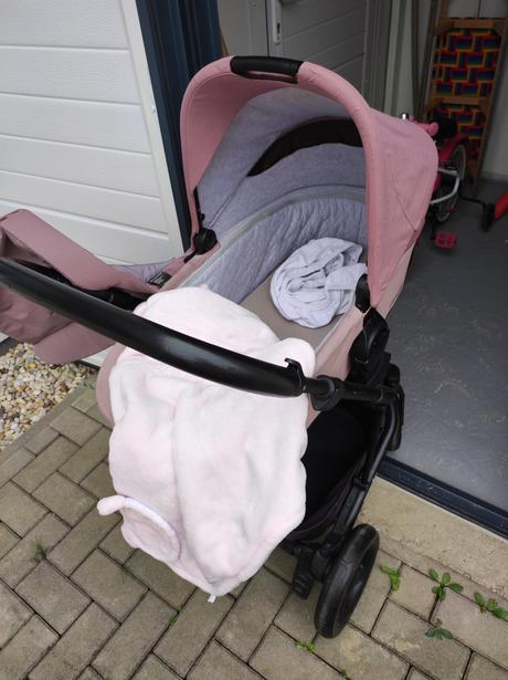 Predam a darujem ku kociku detske topanky,obleikea, easywalker,easywalker harvey2