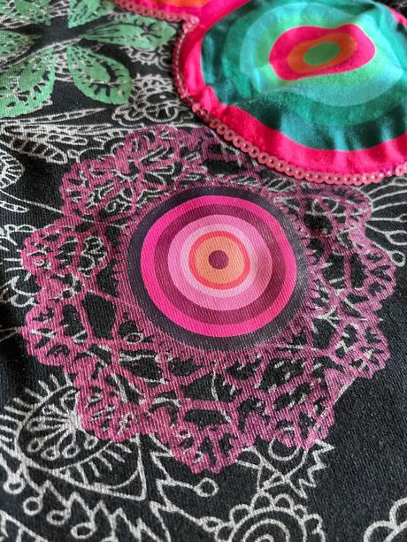 Tričko desigual s mandalami 134/140, desigual,134