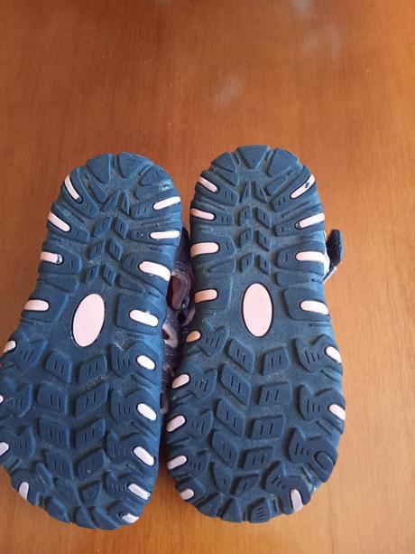 Športové sandálky, 26