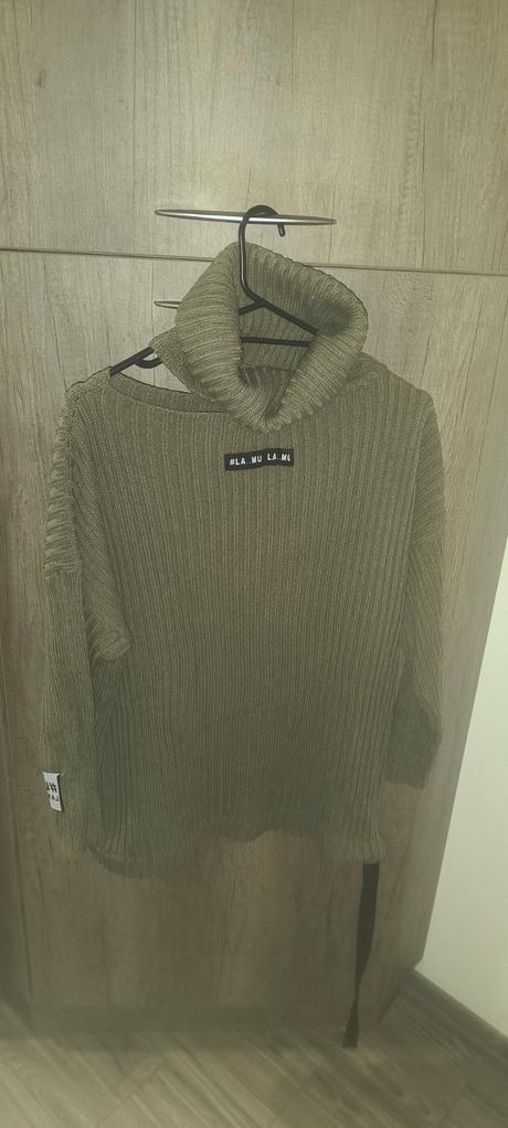 Pulóver zn. la.mu, s
