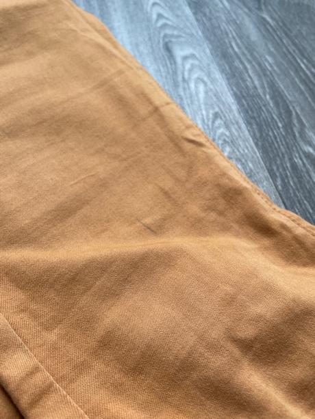 Gate s nízky sedom v horčicovej farbe, 26