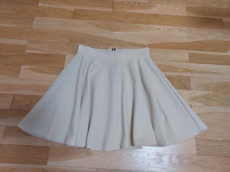 Sukňa veľkost 38, 38