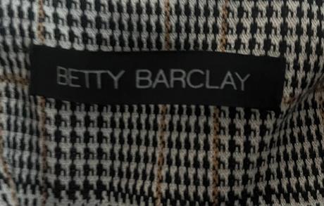 Púzdrové šaty betty barclay s, s